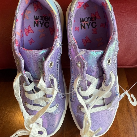Madden NYC Shoes Iridescent Purple Kids Sneakers Runners Girls Size 3 - Picture 2 of 11